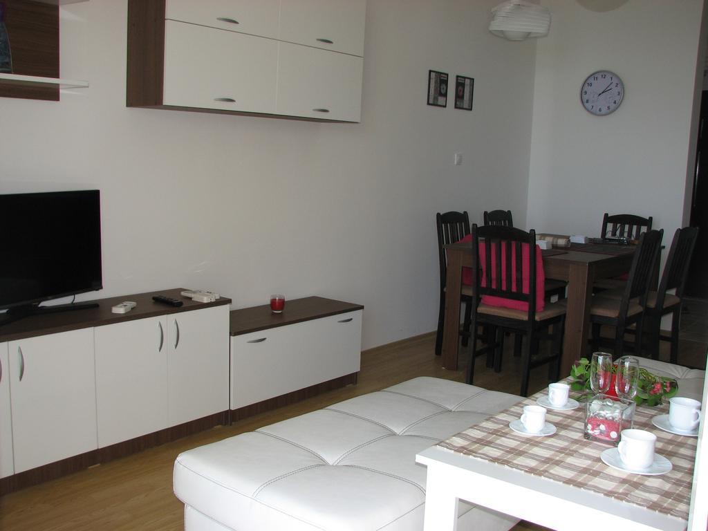 Two-Bedroom Apartment Donika Царево Екстериор снимка