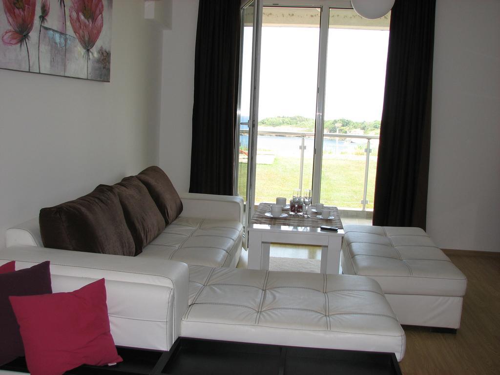 Two-Bedroom Apartment Donika Царево Екстериор снимка
