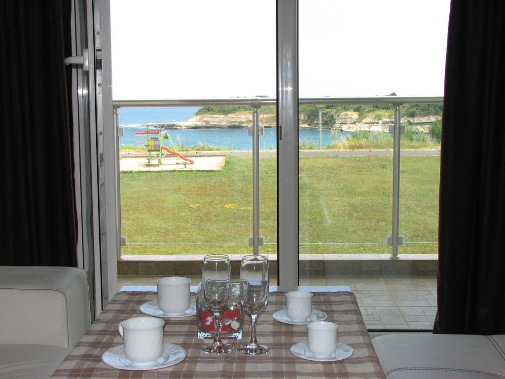 Two-Bedroom Apartment Donika Царево Екстериор снимка