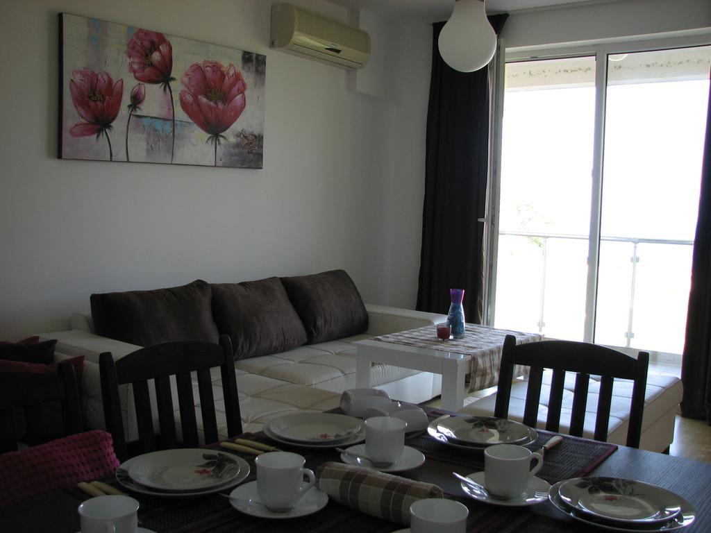 Two-Bedroom Apartment Donika Царево Екстериор снимка