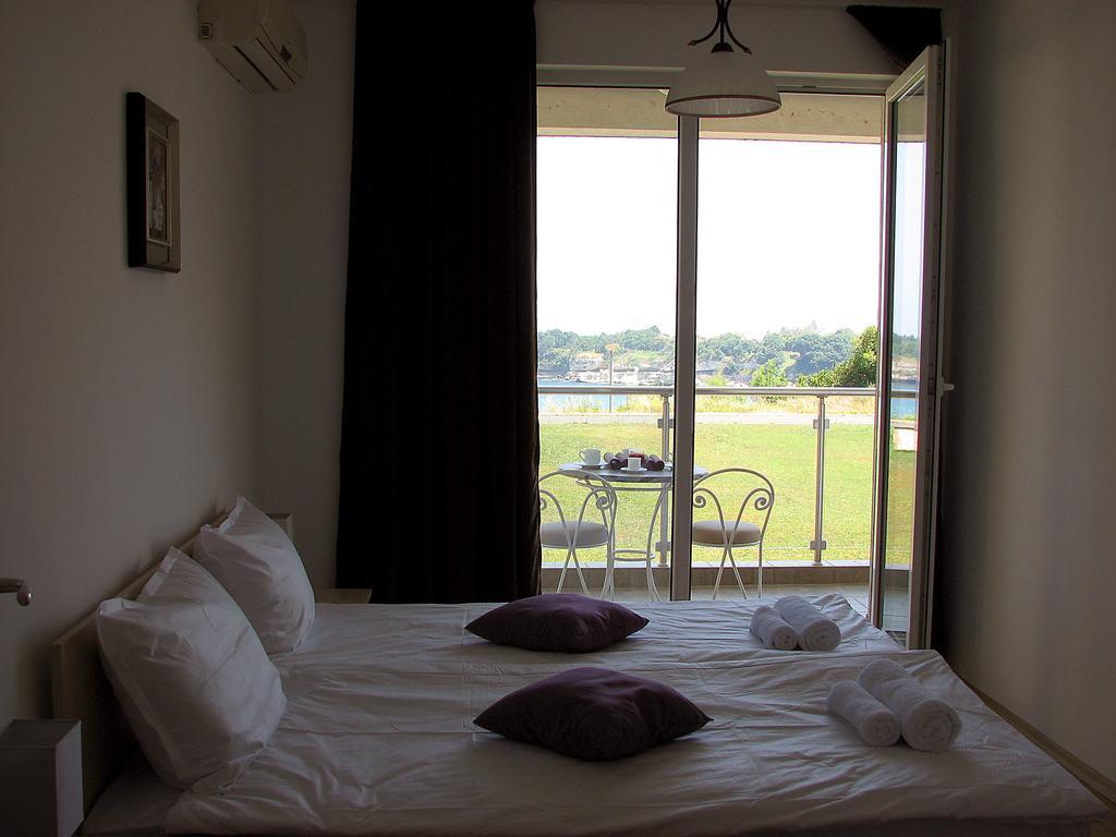 Two-Bedroom Apartment Donika Царево Екстериор снимка