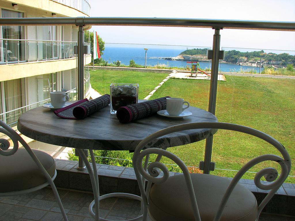 Two-Bedroom Apartment Donika Царево Екстериор снимка