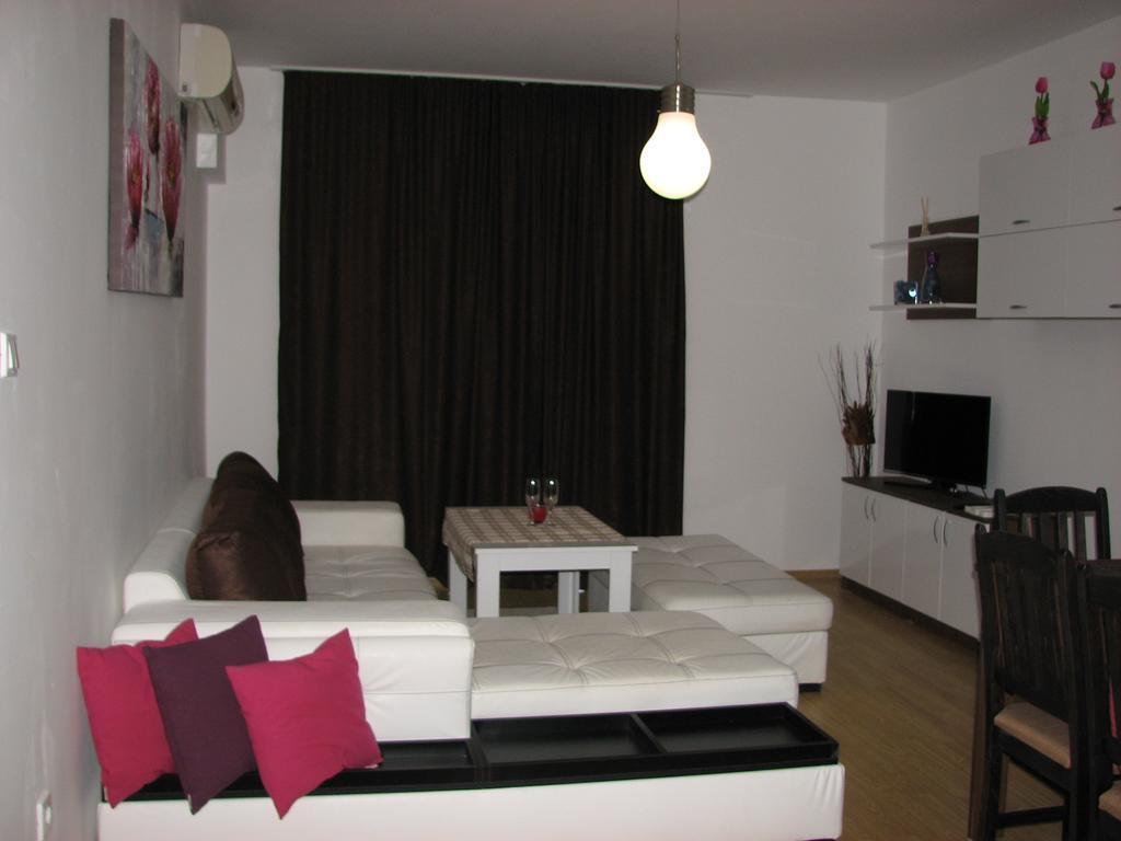 Two-Bedroom Apartment Donika Царево Екстериор снимка