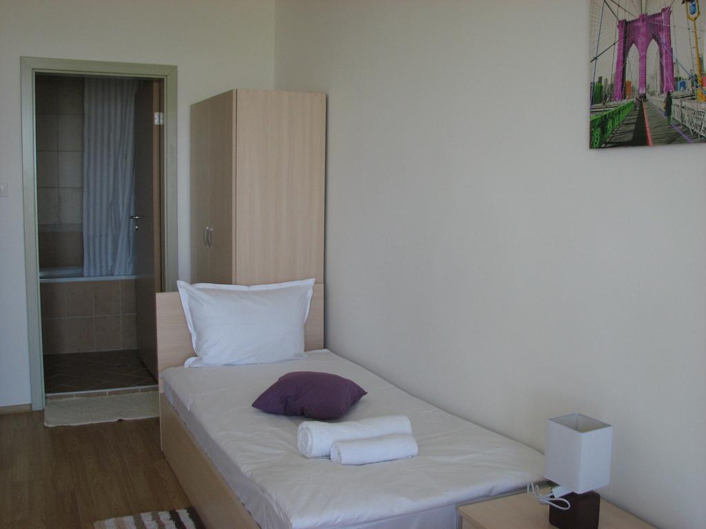 Two-Bedroom Apartment Donika Царево Екстериор снимка