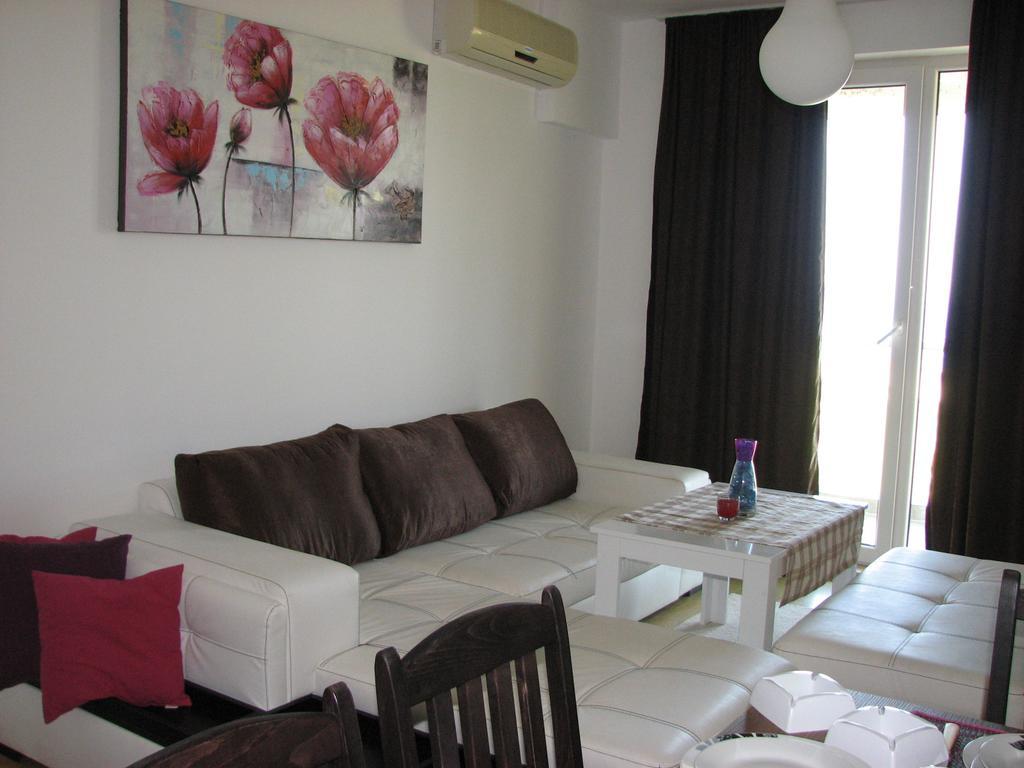 Two-Bedroom Apartment Donika Царево Екстериор снимка